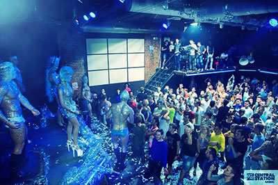 moscows_biggest_gay_club_closes_down