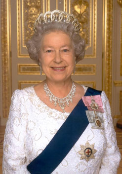 queen_elizabeth_shows_support_for_gay_charity