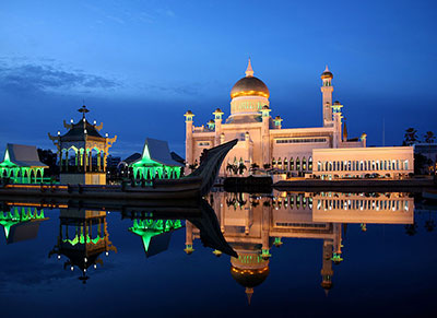 Sultan Omar Ali Saifuddin Mosque in Brunei