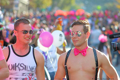 knysna_celebrates_14th_pink_loerie_festival_parade_boys