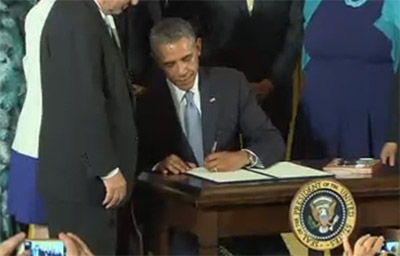 obama_signs_law_protecting_LGBT_federal_workers_contractors