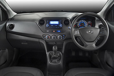 gay_motoring_Grand-i10-3_interior