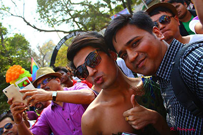 thounsands_celebrate_2015_mumbai_gay_pride