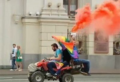 police_arrest_moscow_pride_2015_activists