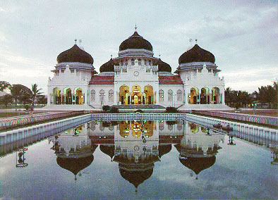 The Baiturrahman Grand Mosque, a landmark in Banda Aceh