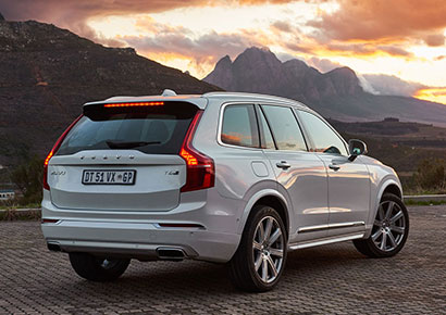 motoring-trophy-king-volvo-xc90_rear