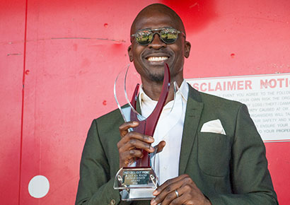 malusi-gigaba-award-at-pretoria-pride